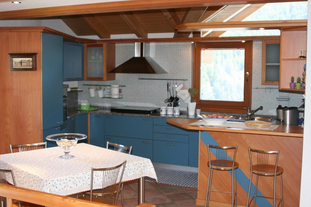 Casa Lucia Apartment Isolaccia Ruang foto