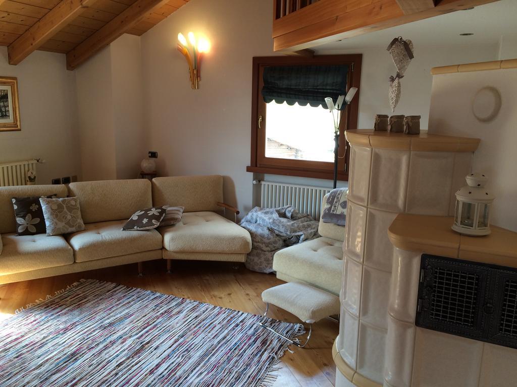 Casa Lucia Apartment Isolaccia Ruang foto