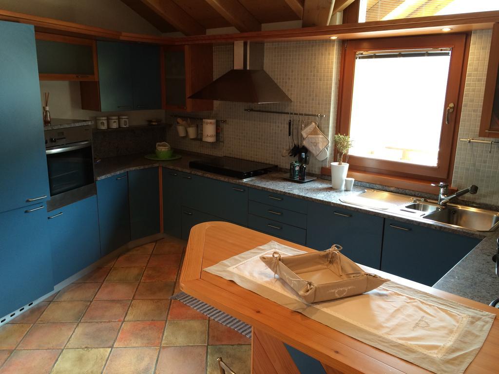 Casa Lucia Apartment Isolaccia Ruang foto