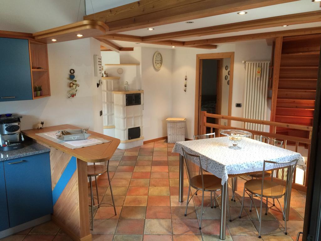 Casa Lucia Apartment Isolaccia Ruang foto